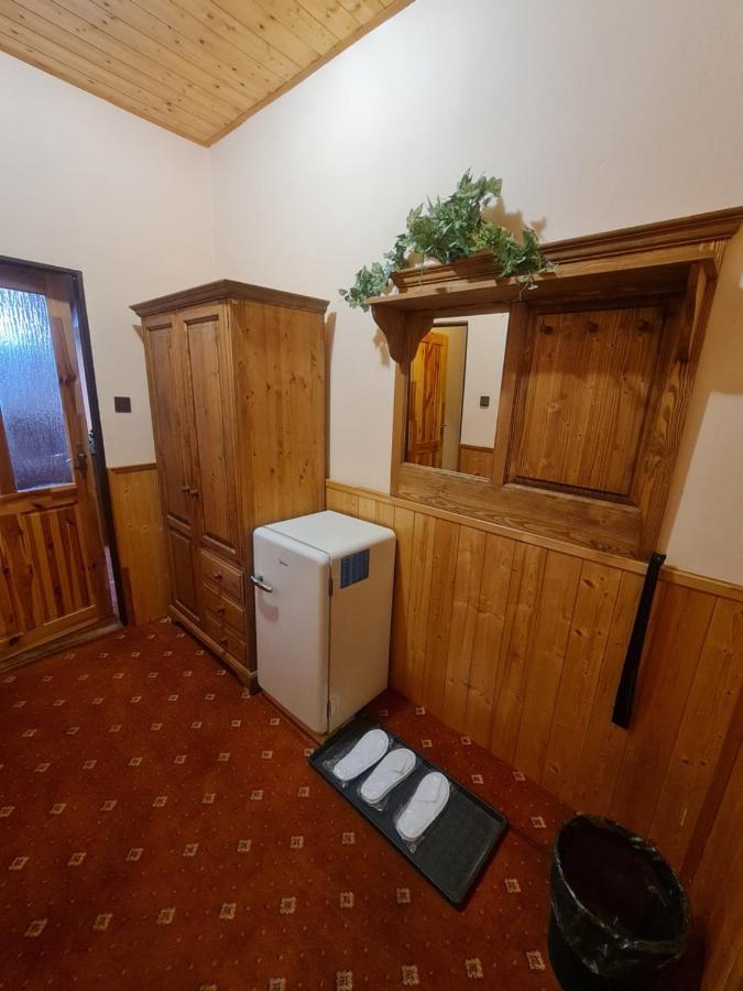 Garni Hotel Asas*** มอสท์ ภายนอก รูปภาพ
