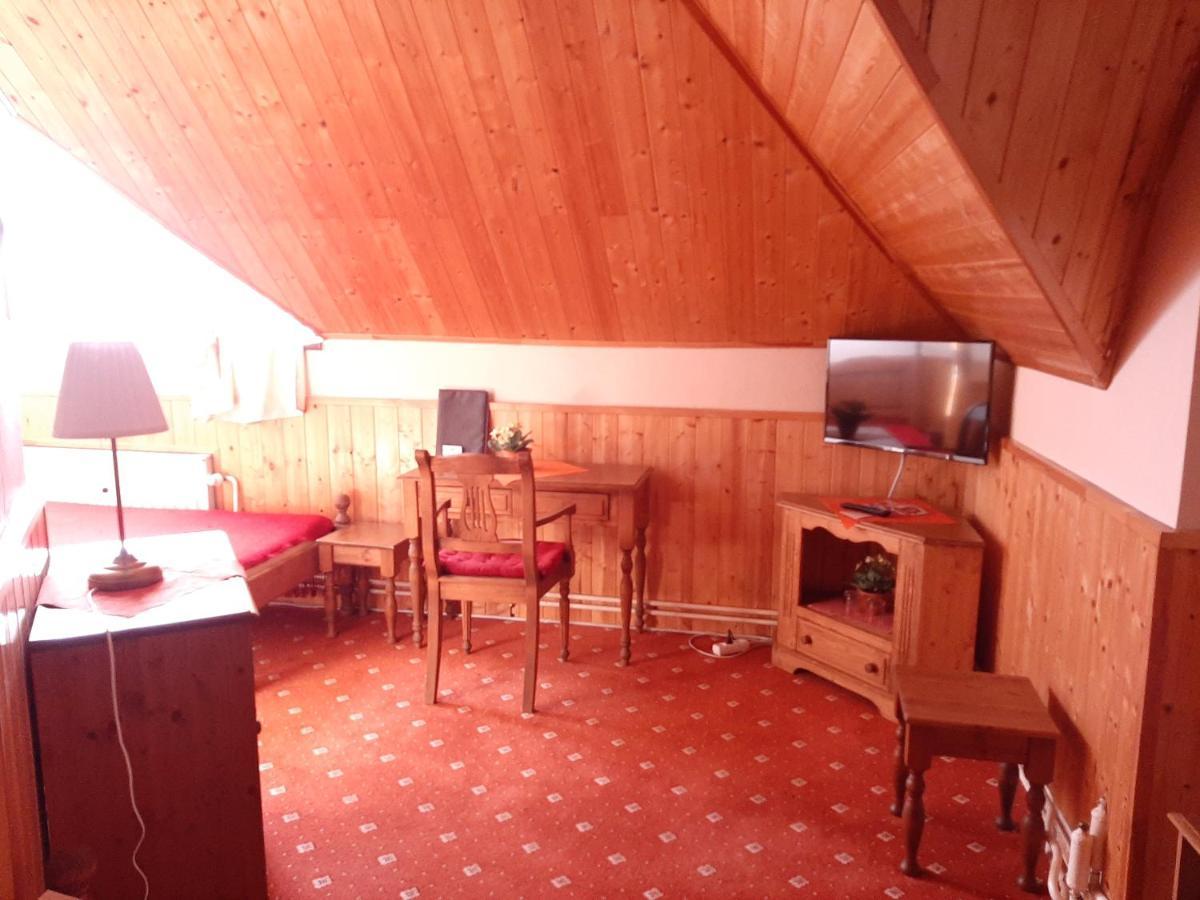 Garni Hotel Asas*** มอสท์ ภายนอก รูปภาพ