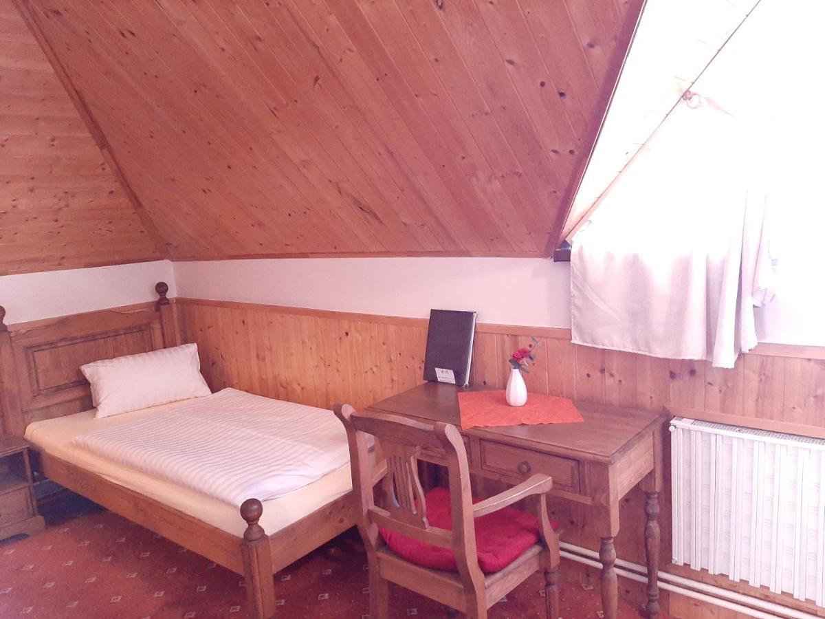 Garni Hotel Asas*** มอสท์ ภายนอก รูปภาพ