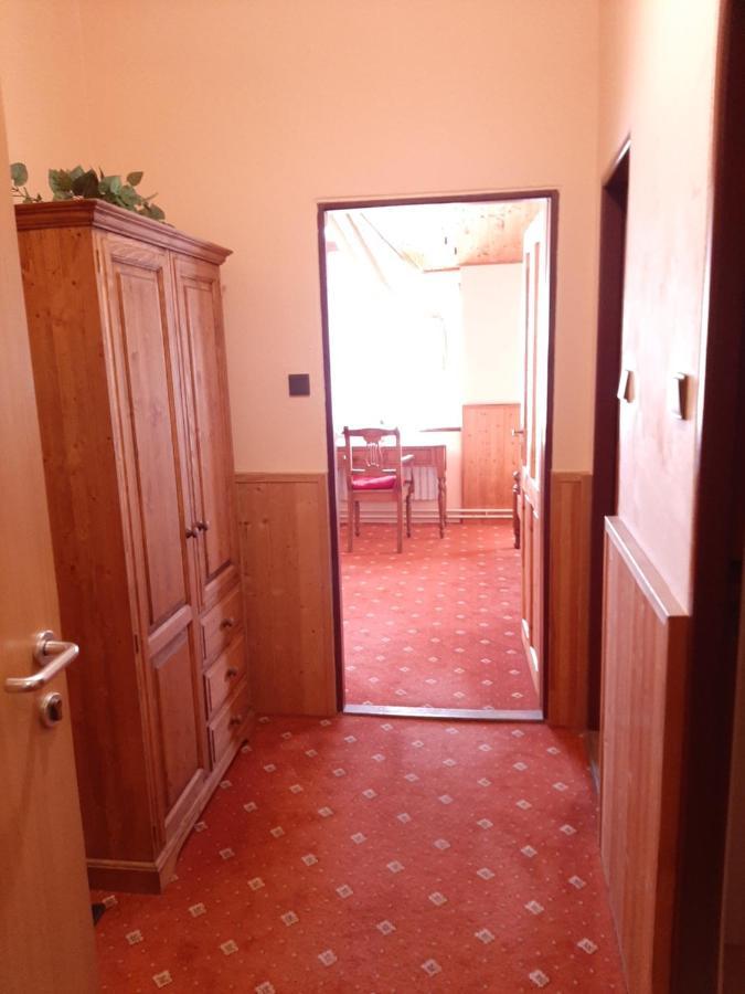 Garni Hotel Asas*** มอสท์ ภายนอก รูปภาพ