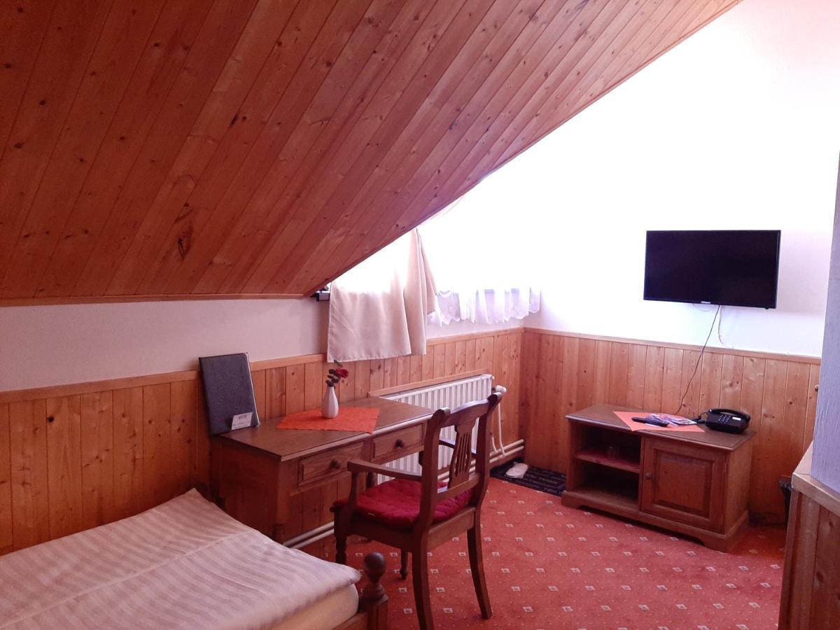 Garni Hotel Asas*** มอสท์ ภายนอก รูปภาพ